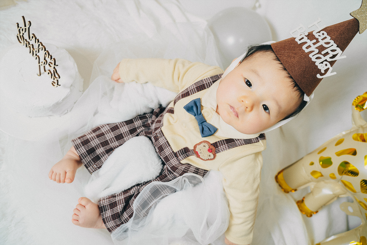 ニューボーンフォトの赤ちゃんの画像