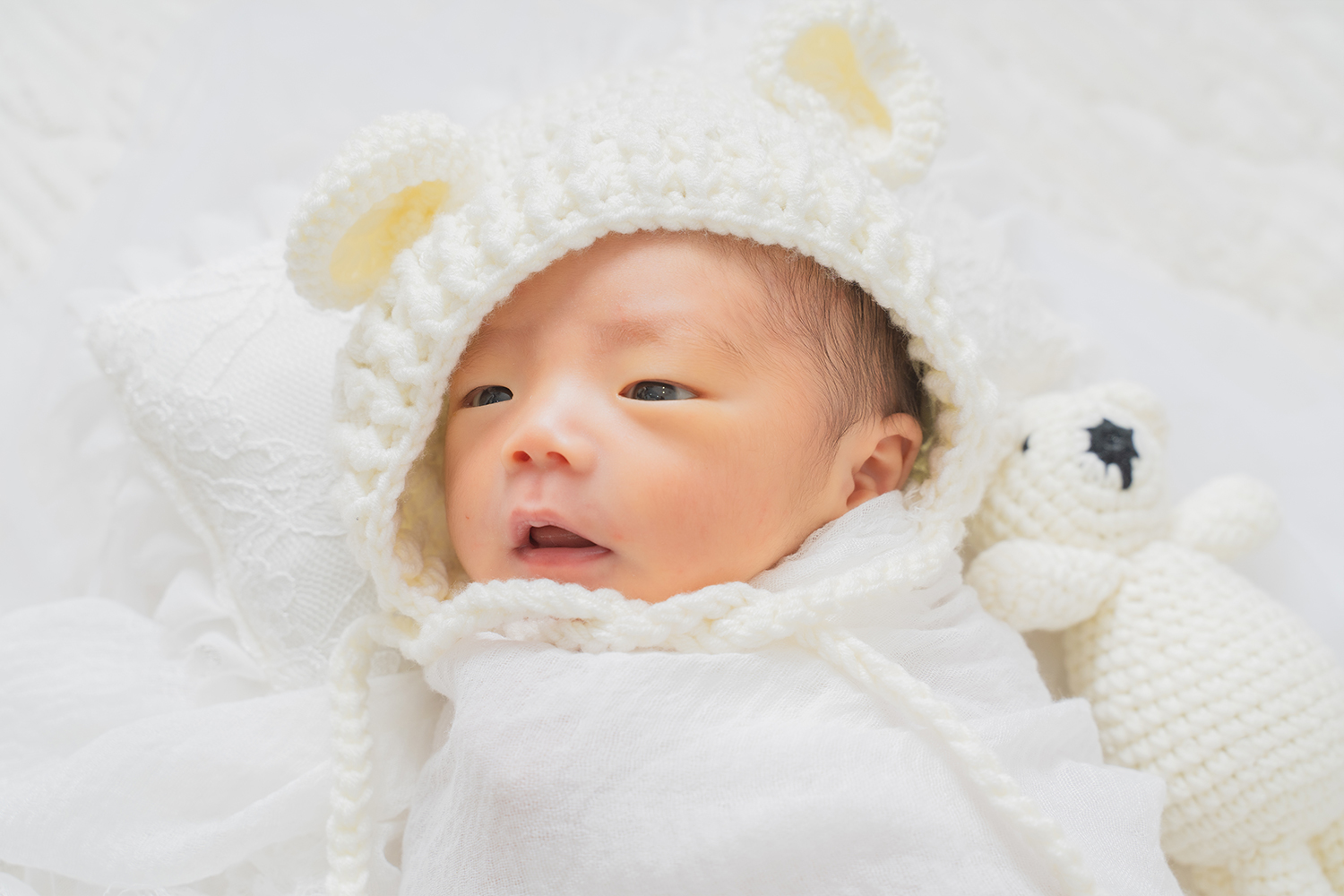 ニューボーンフォトの赤ちゃんの画像4